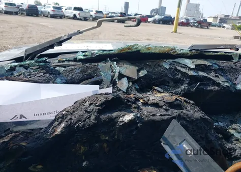 2013 Cadillac Escalade Luxury z USA, uszkodzony, nr VIN 1GYS4BEF7DR252152